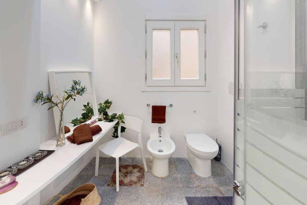 Apartment Nearby Historic Center - 2 Private Bathrooms Cagliari Exterior foto